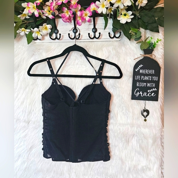 Love by La Senza Push Up Criss Cross Chest Ribbon Detail Corset - Picture 2 of 7